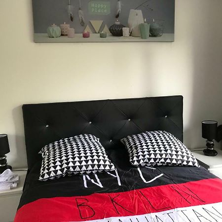 Chambre D'Hote Disneyland Esprit บุสซี-แซ็ง-ฌอร์ฌ ภายนอก รูปภาพ