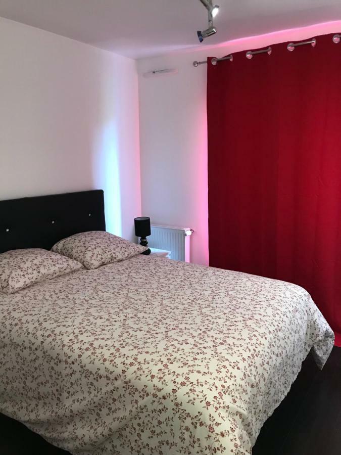 Chambre D'Hote Disneyland Esprit บุสซี-แซ็ง-ฌอร์ฌ ภายนอก รูปภาพ